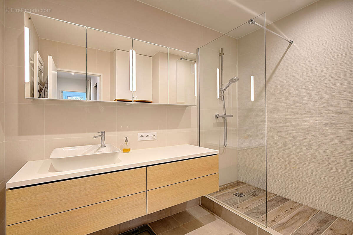 Appartement à L'ETANG-LA-VILLE