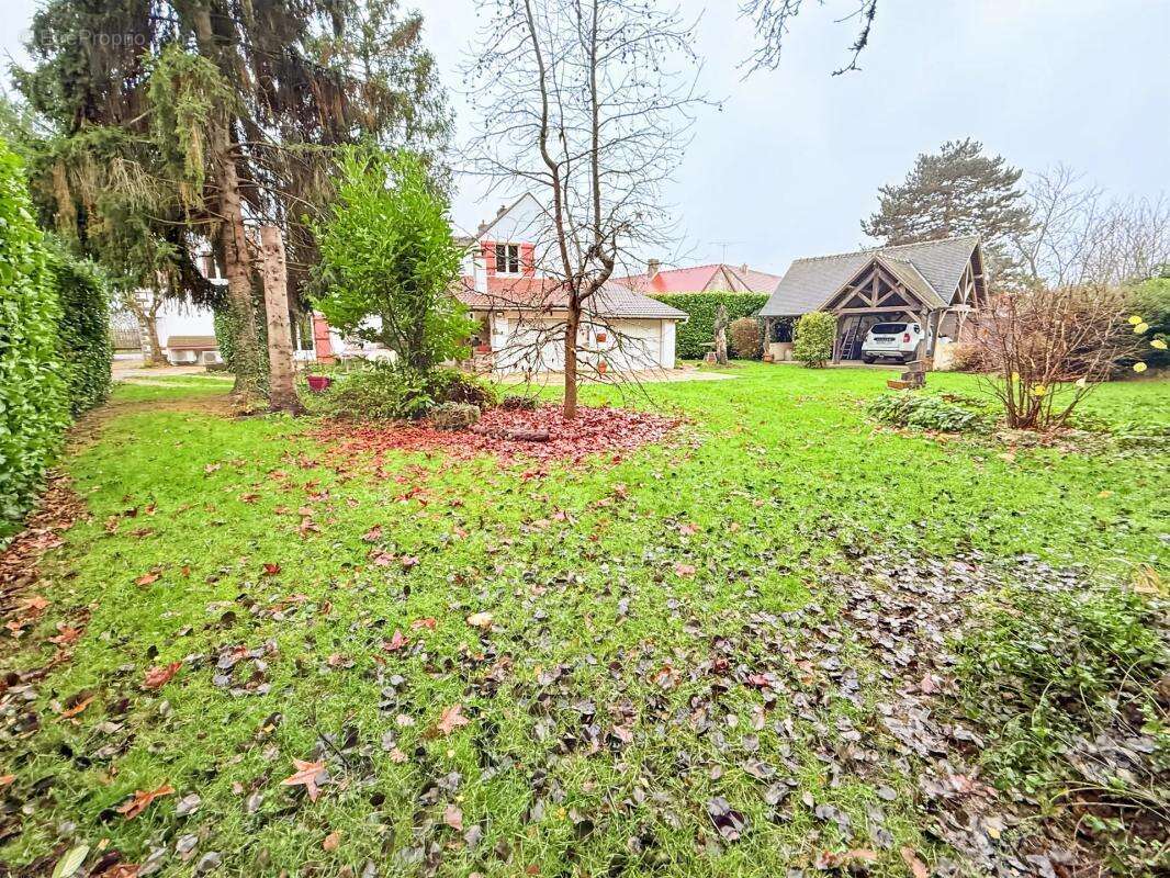 Maison à VILLENEUVE-LES-BORDES