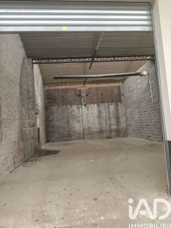 Parking 93 m² à Roubaix  - photo 2