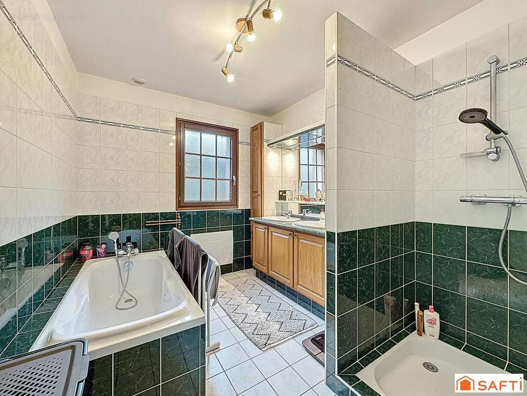 Photo 6 - Maison à PARON