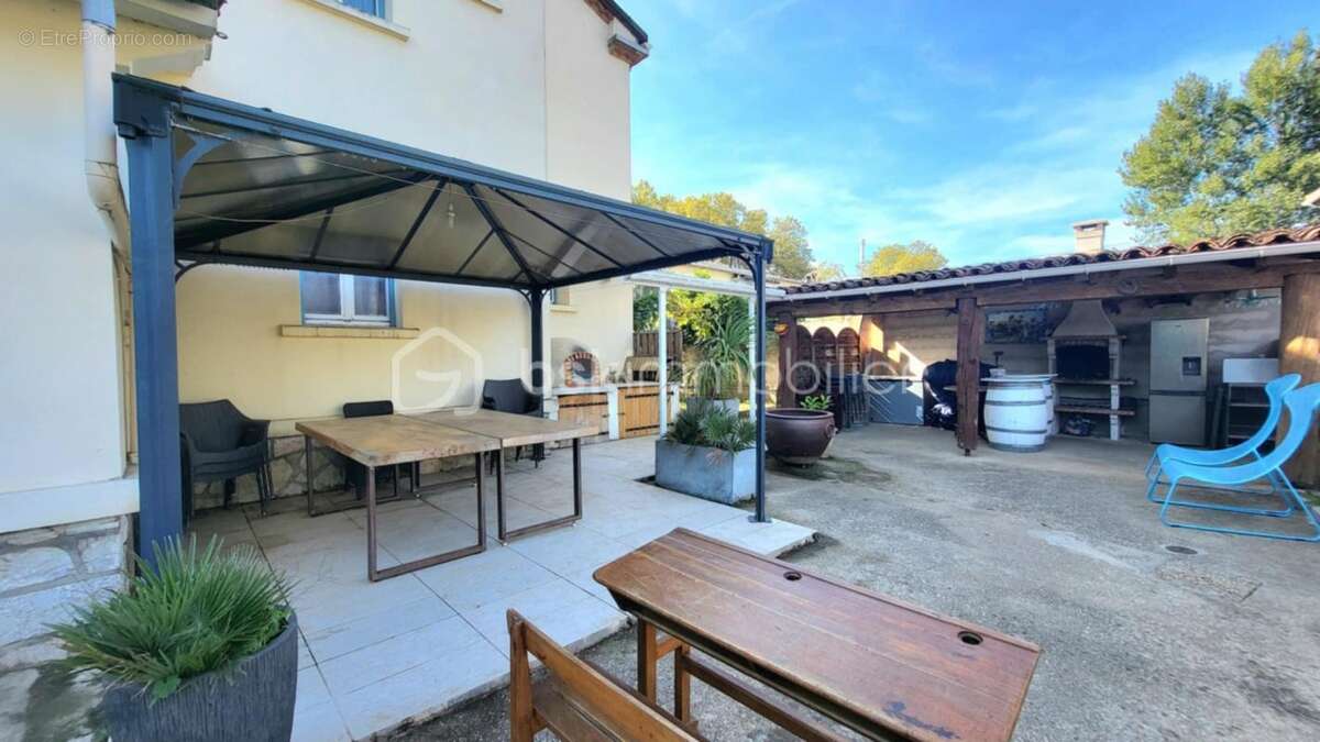 Maison à LABRUGUIERE