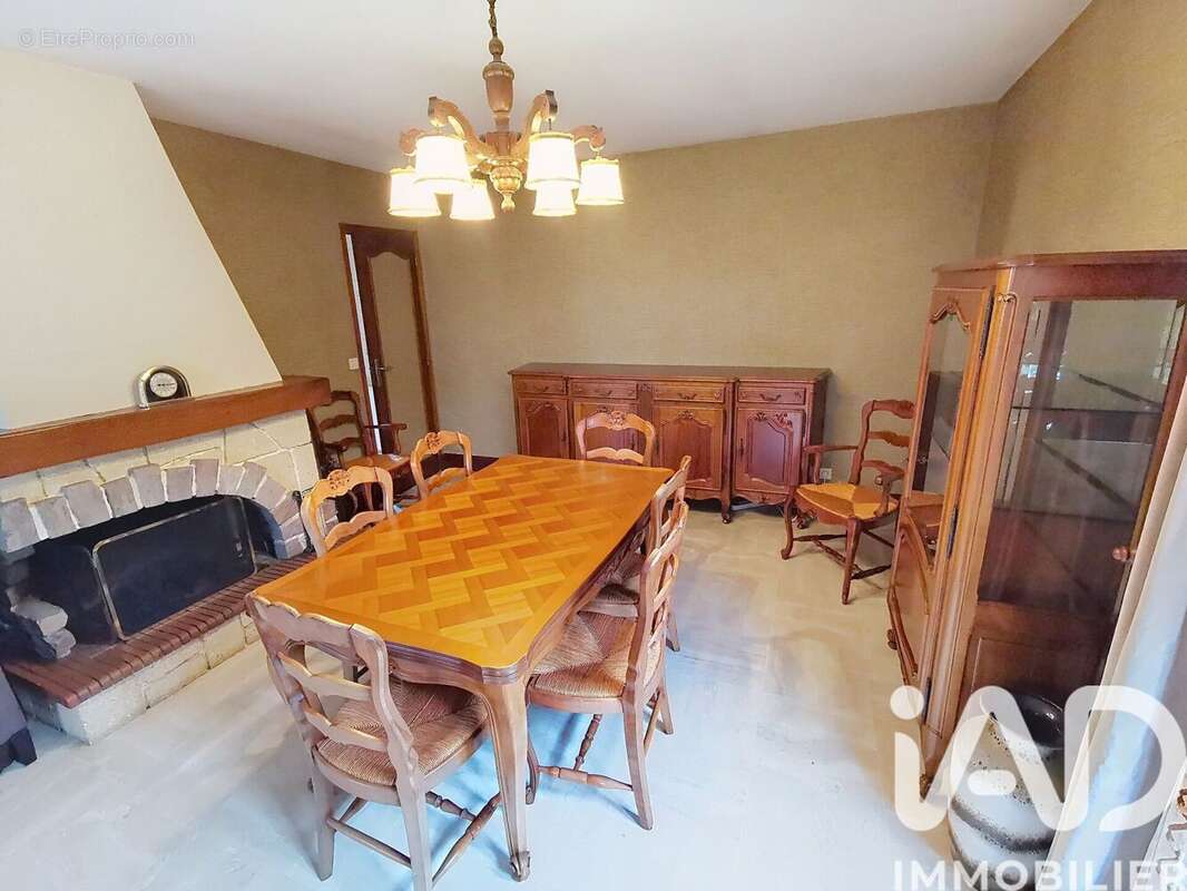 Maison 137 m² à Marthon  - photo 7
