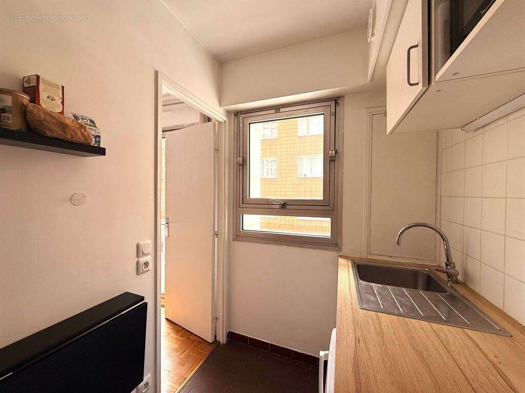 Appartement à PARIS-20E