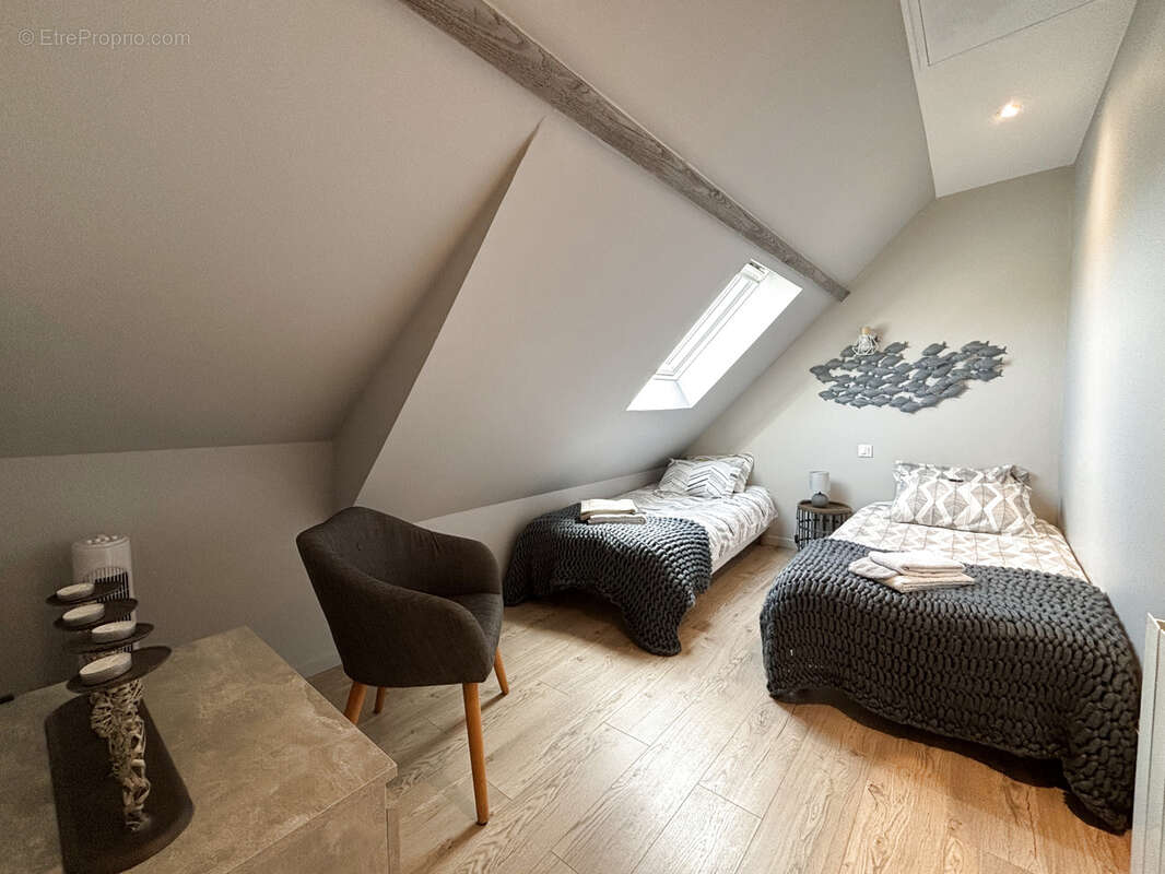 Maison à PORT-EN-BESSIN-HUPPAIN