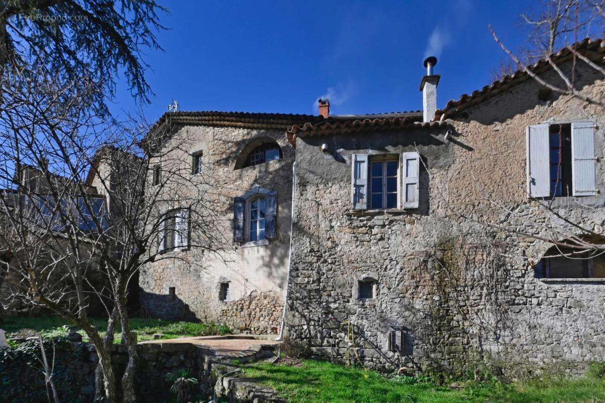 Maison à SAINT-SEBASTIEN-D'AIGREFEUILLE