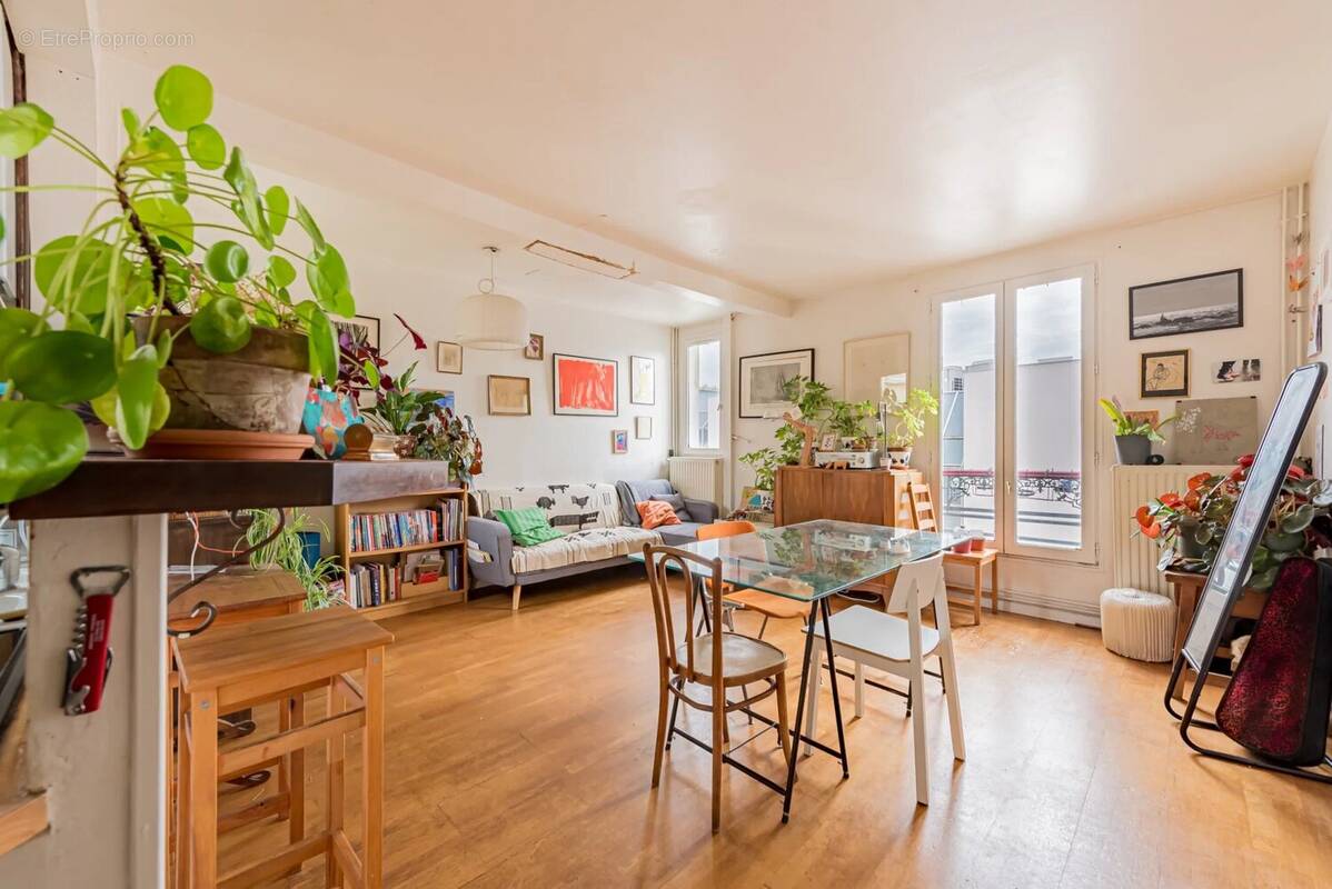 Appartement à PARIS-20E