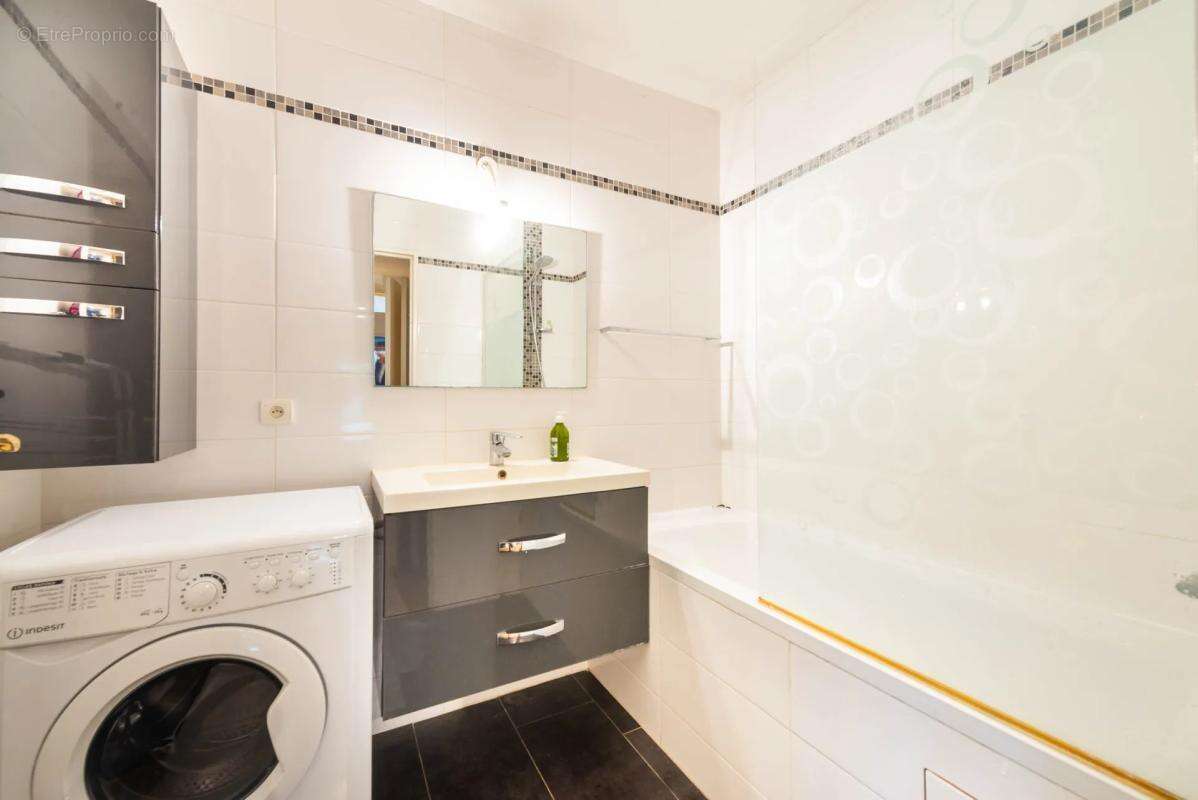 Appartement à SURESNES