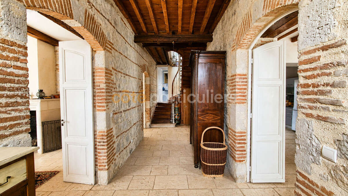 Maison de village en pierre 265 m² jardins piscinables + garage - photo 8