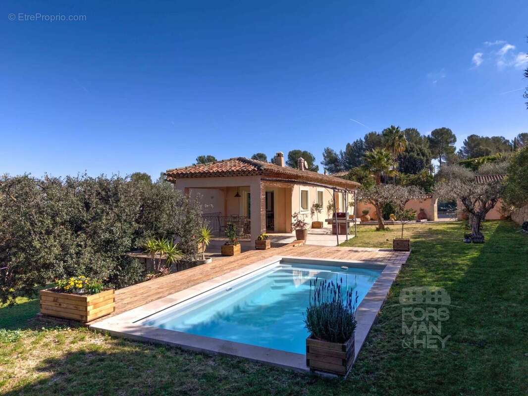 Maison à PEYMEINADE