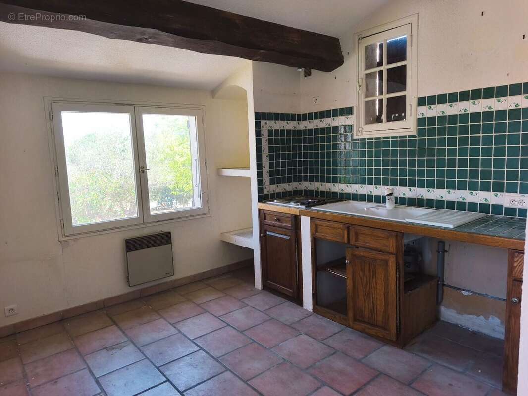 Maison 134 m² à Saint-Raphael  - photo 4