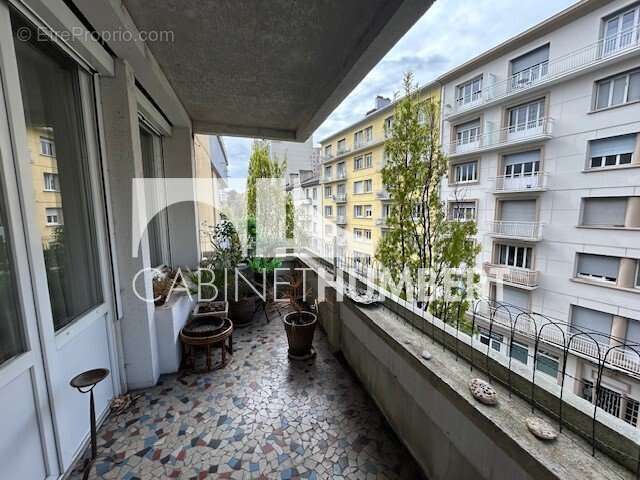 Appartement 102 m² à Saint-Etienne  - photo 8