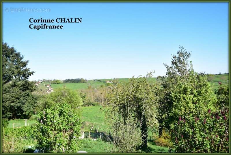Maison à MONTCOMBROUX-LES-MINES