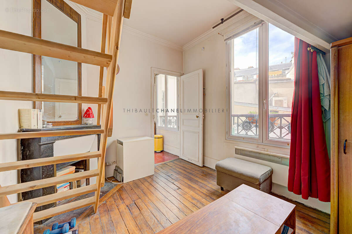 Appartement à PARIS-2E