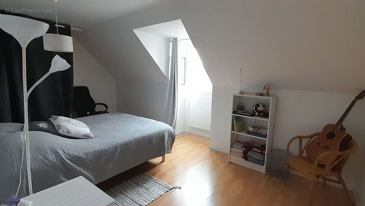 Maison à BRIIS-SOUS-FORGES