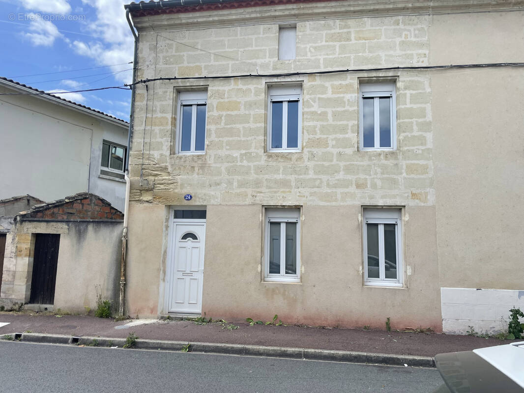 Maison à CASTILLON-LA-BATAILLE