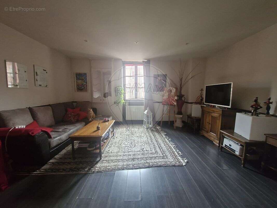 Autre à SAINT-ETIENNE-DES-OULLIERES