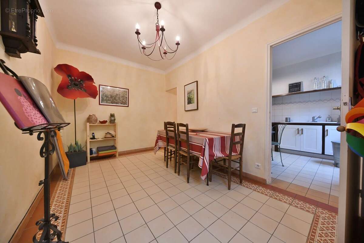 Maison à UZES