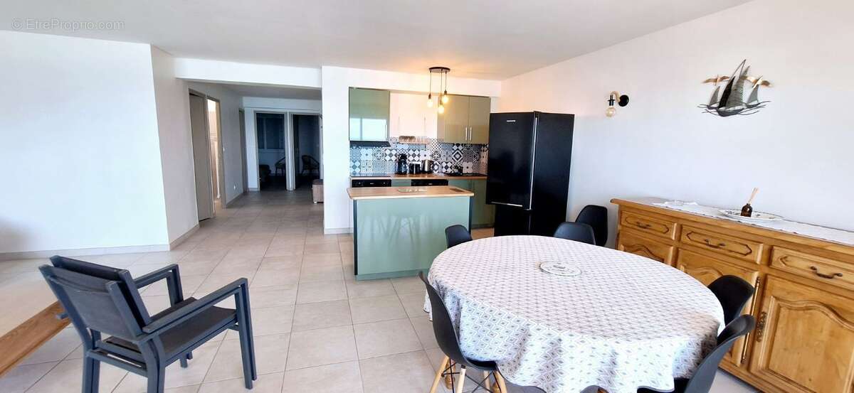 Maison à SAINT-CYR-SUR-MER