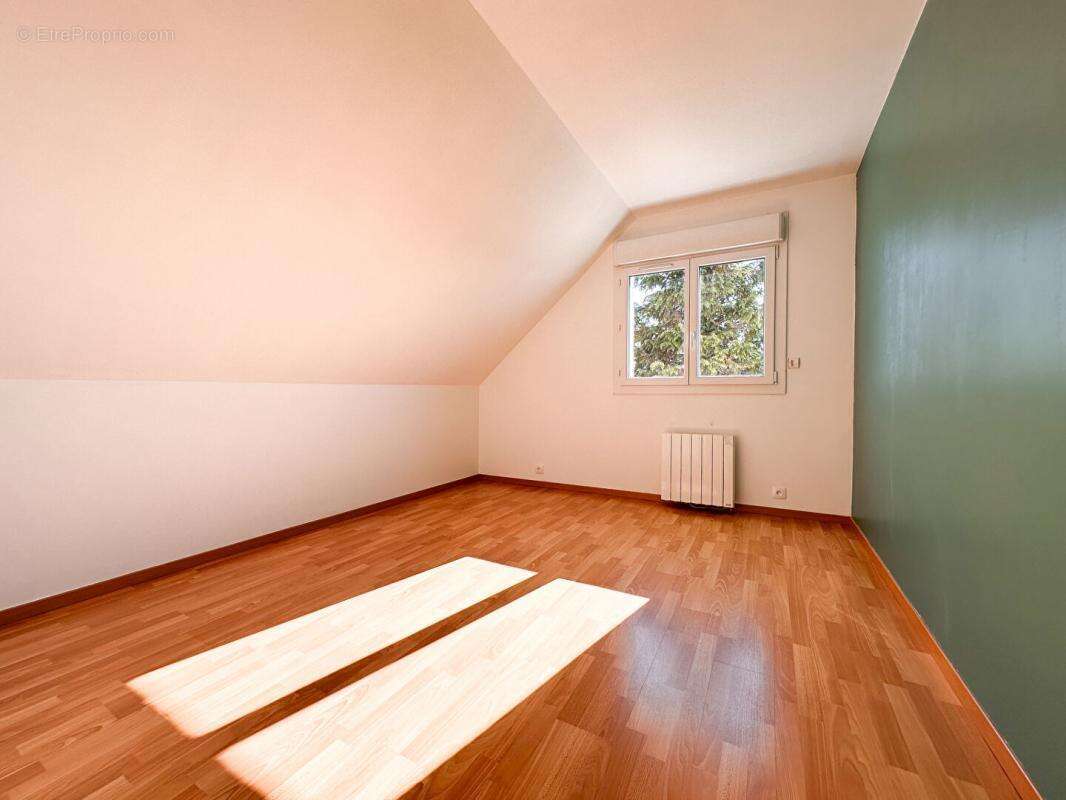 Maison à SAINT-ETIENNE-DE-MONTLUC