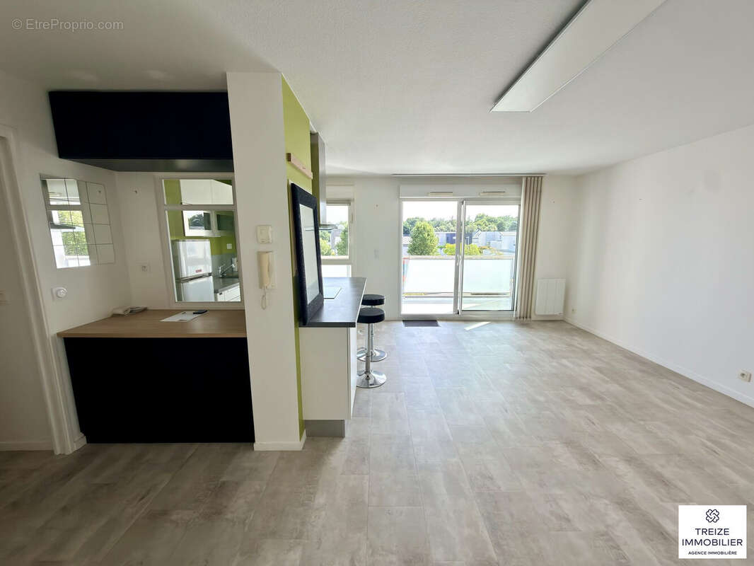 Appartement 61 m² à Sene  - photo 4