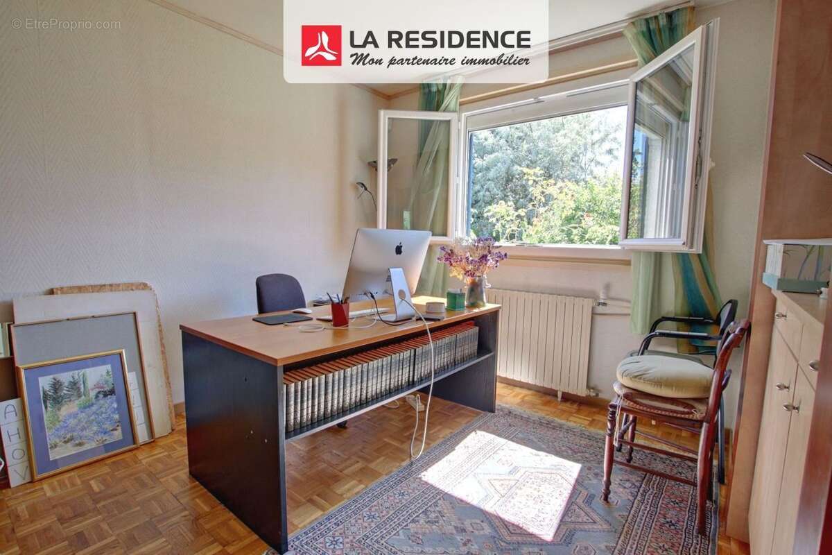 Maison 132 m² à Le Mesnil-Saint-Denis  - photo 8