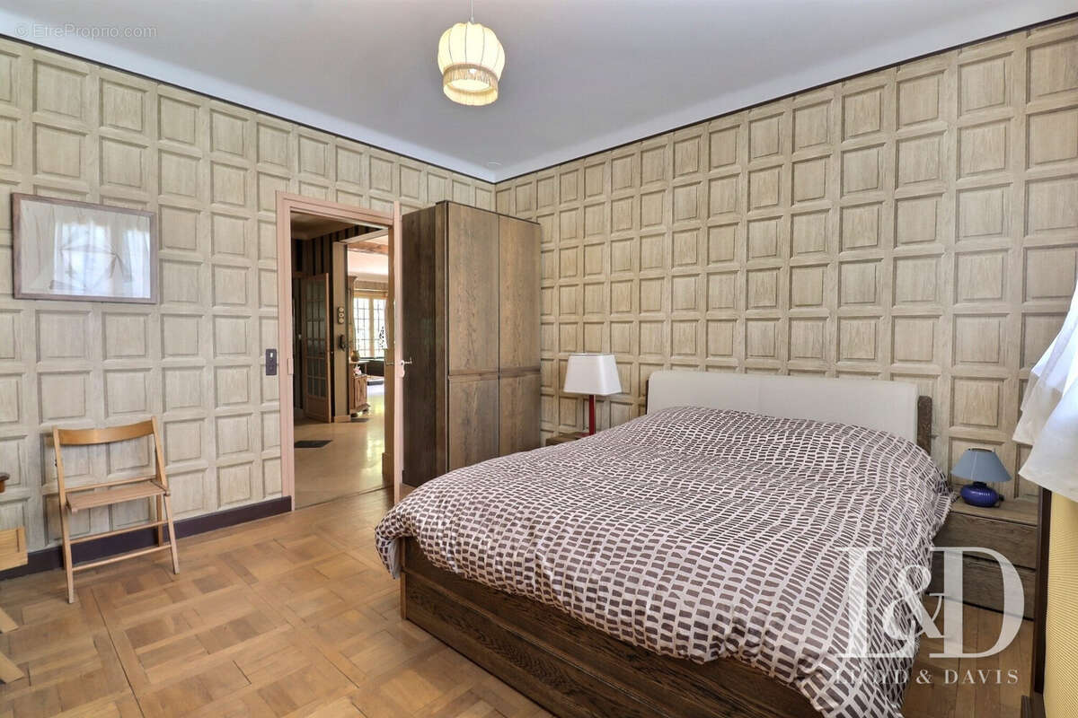 Maison 424 m² à Auvers-Saint-Georges  - photo 8