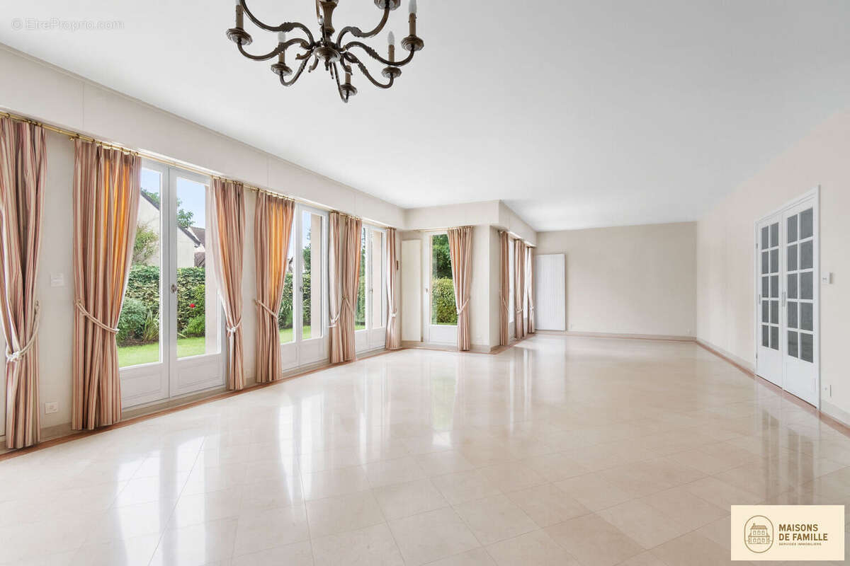 Maison à CROISSY-SUR-SEINE