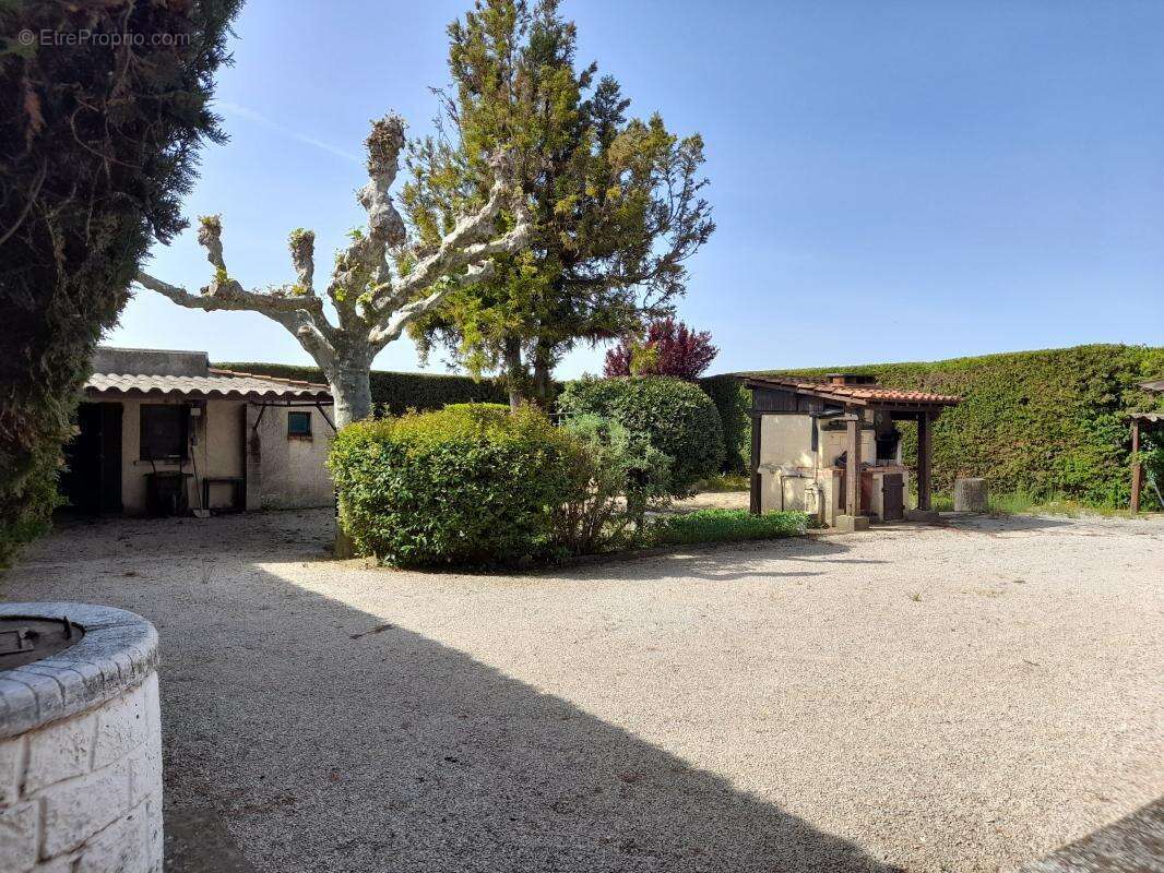 Maison à VINON-SUR-VERDON