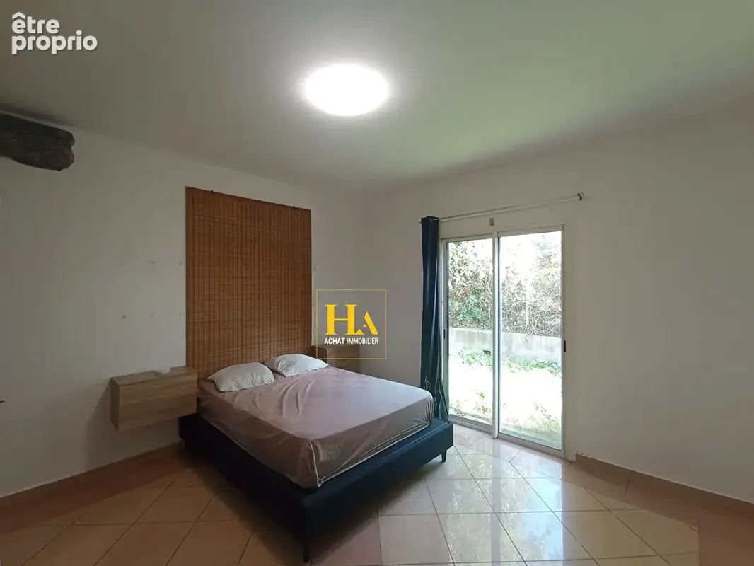 Grande maison familiale avec vue mer + logement indépendant . Fort potentiel locatif - photo 12