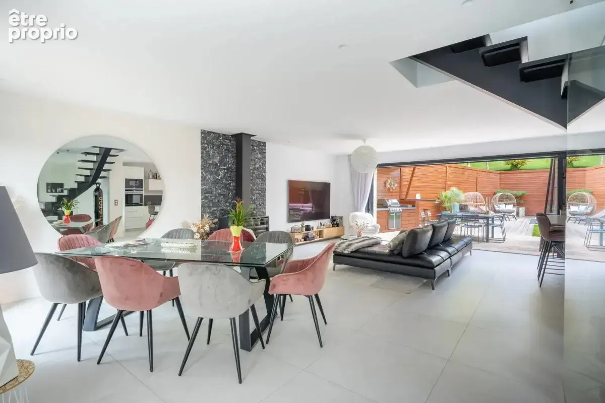 Maison de 6 pièces de 180 m² à Jouars-Pontchartrain - photo 3
