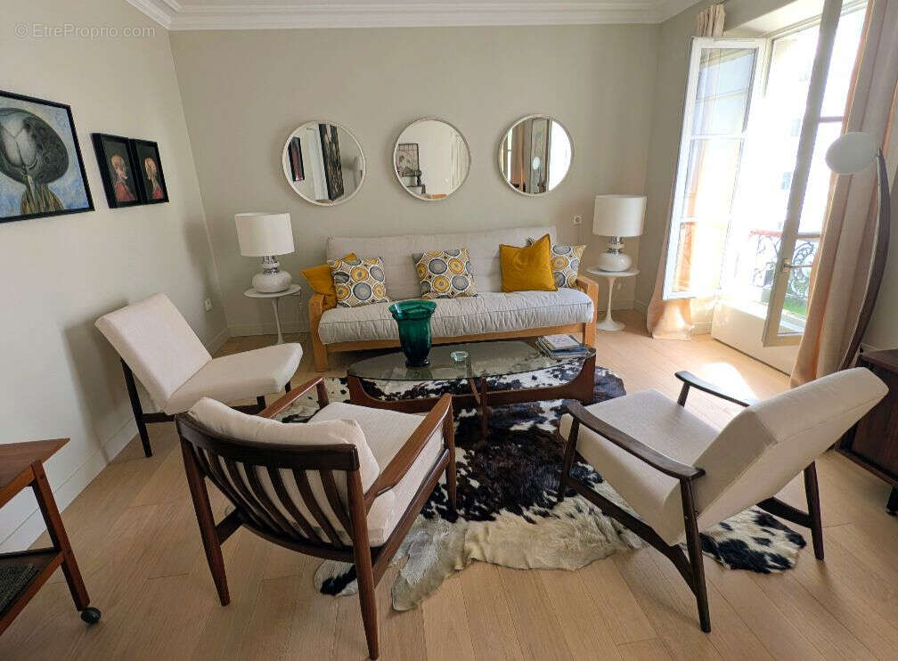 Appartement à PARIS-11E