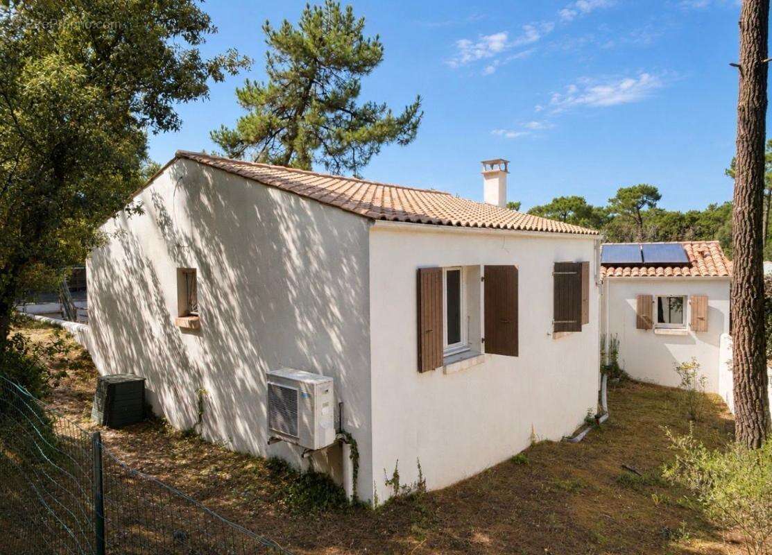 Maison à vendre à Chaucre – À seulement 500 mètres de la plage - photo 5