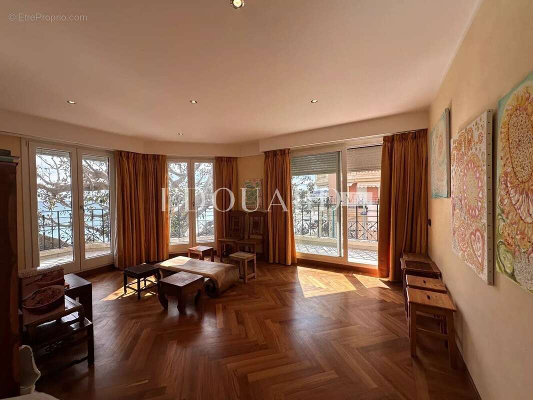 Appartement à MENTON