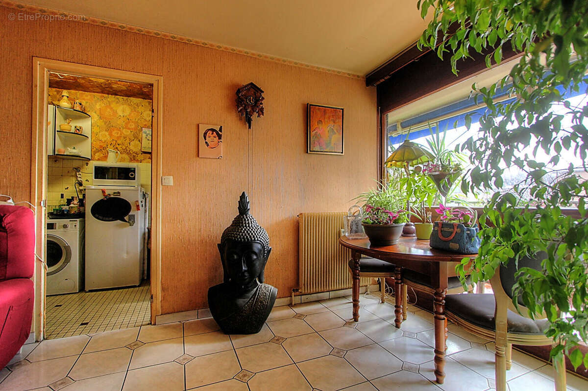 Appartement Chambéry 4 pièces 90 m2 avec balcon, Place de Parking et Double Cave - photo 4