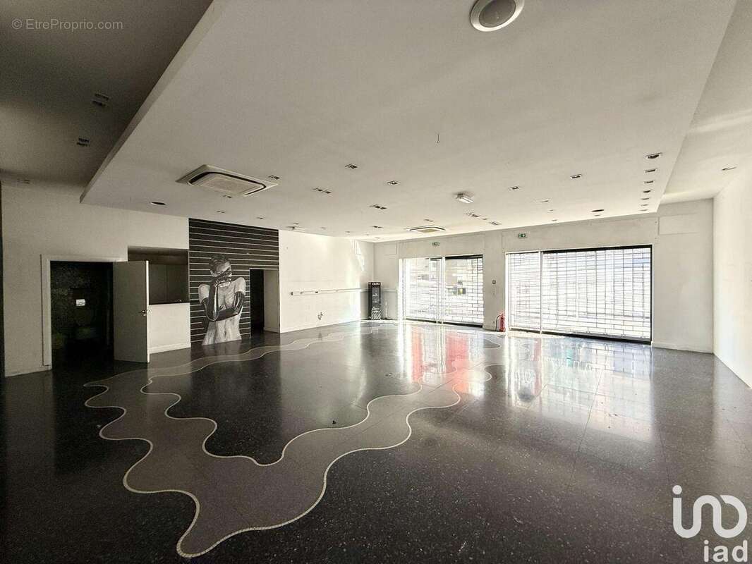 Photo 2 - Commerce à SAINT-TROPEZ