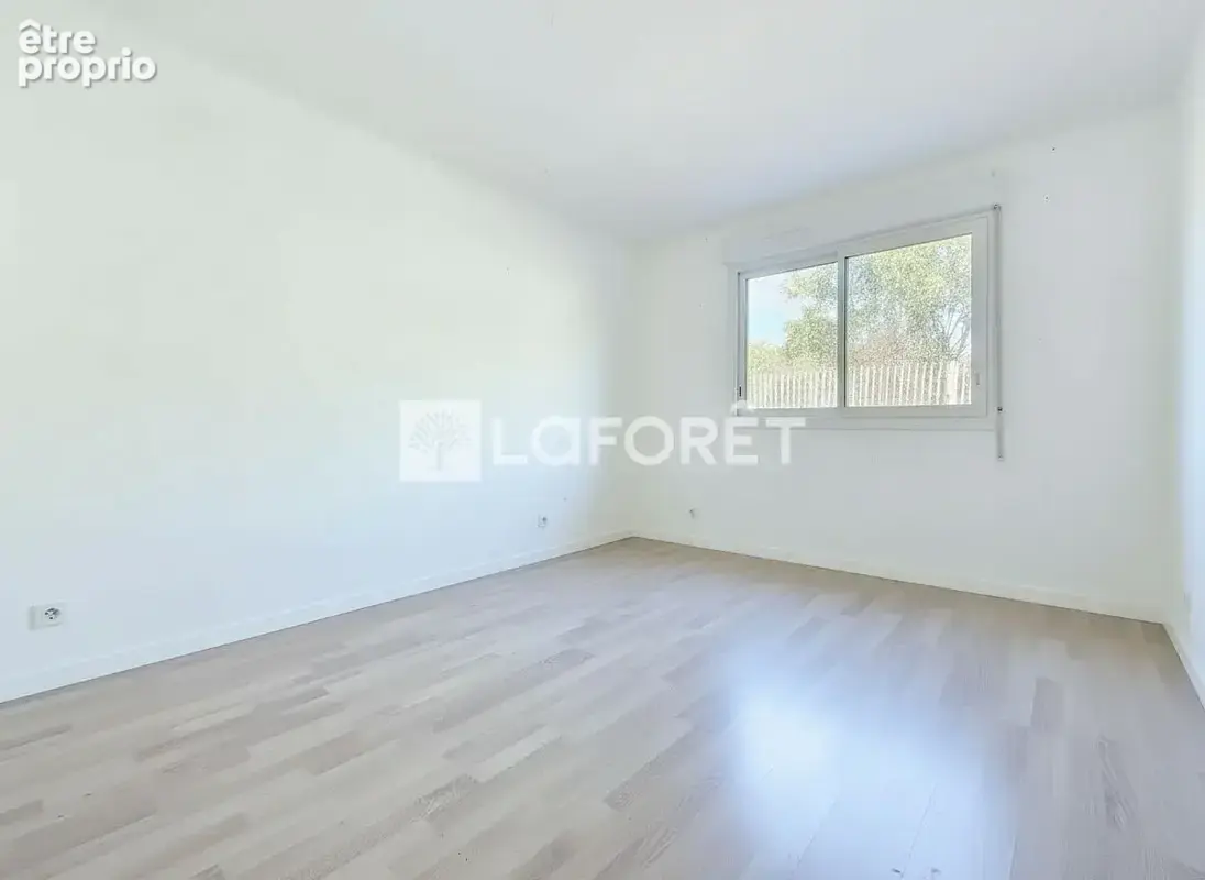 Chemillé , Plain pied 2010,  5 chambres - photo 7