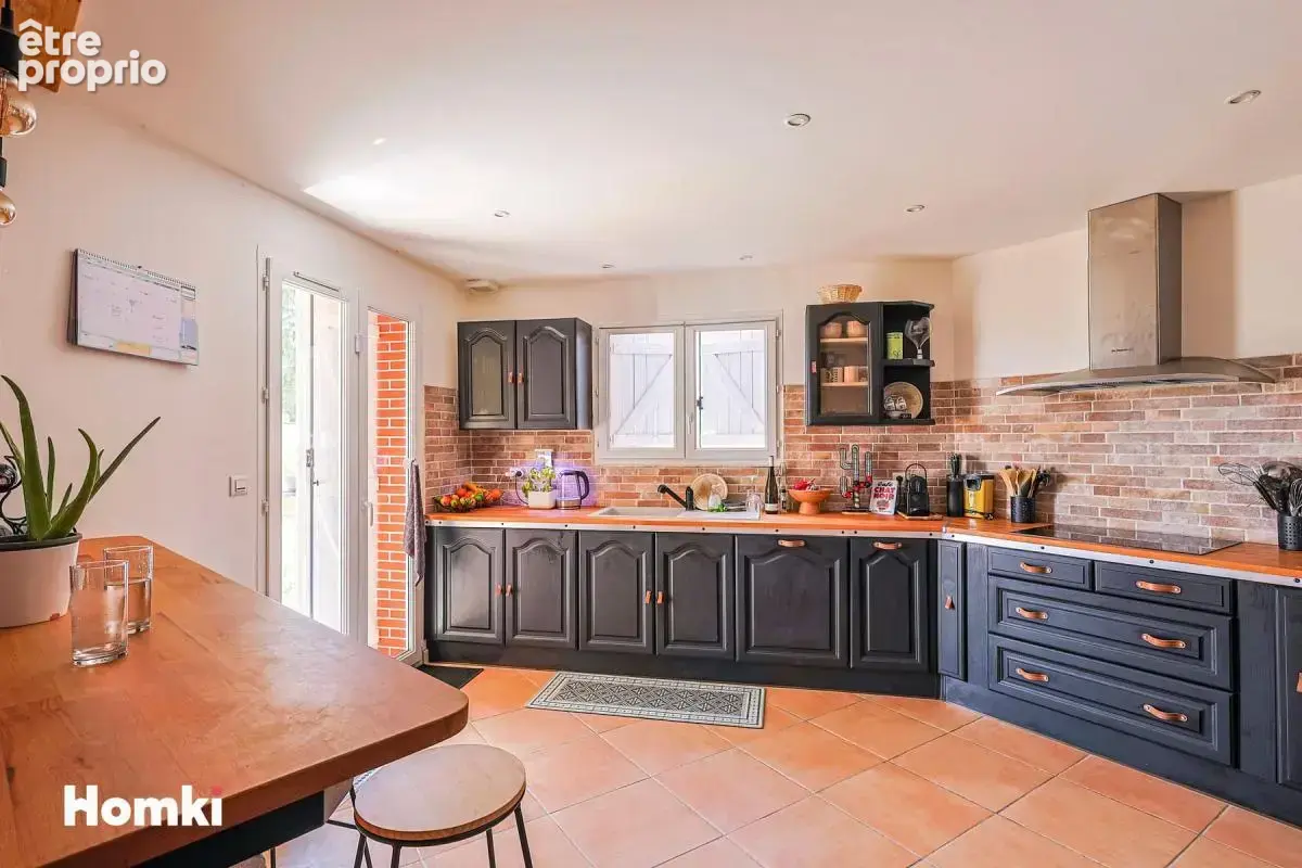 Maison/Villa T8 de 280 m² à Castelnau-d'Estrétefonds 31620 - photo 6