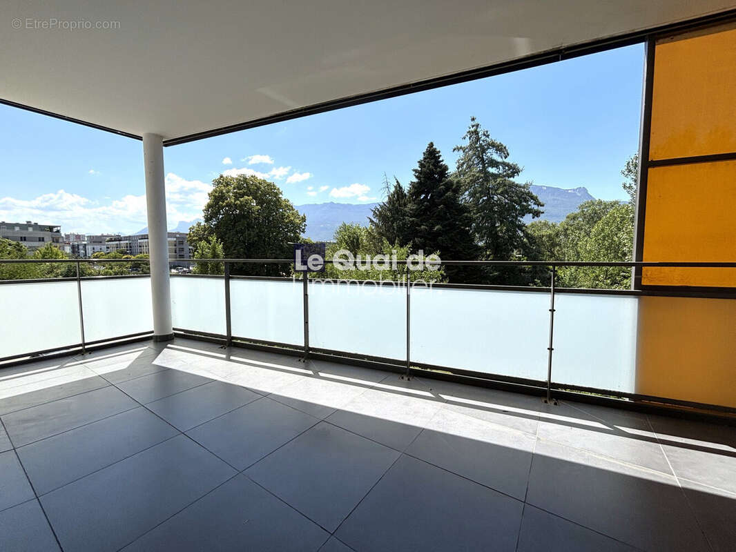 Appartement à ECHIROLLES