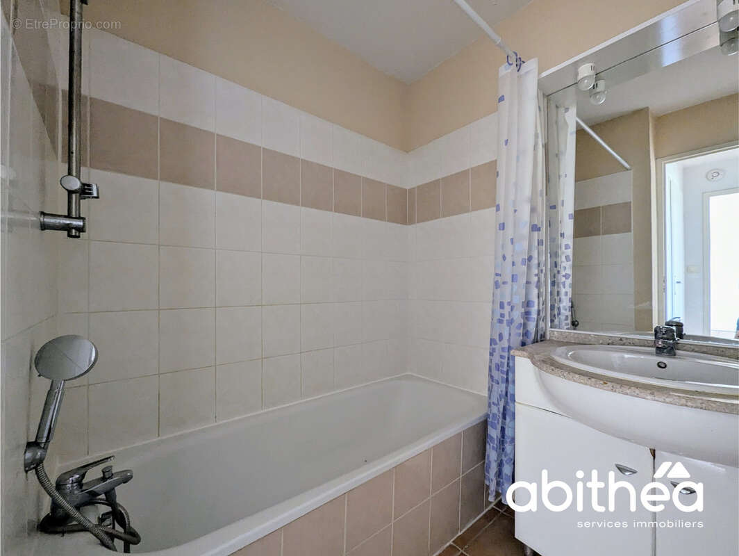 Appartement à COUTRAS