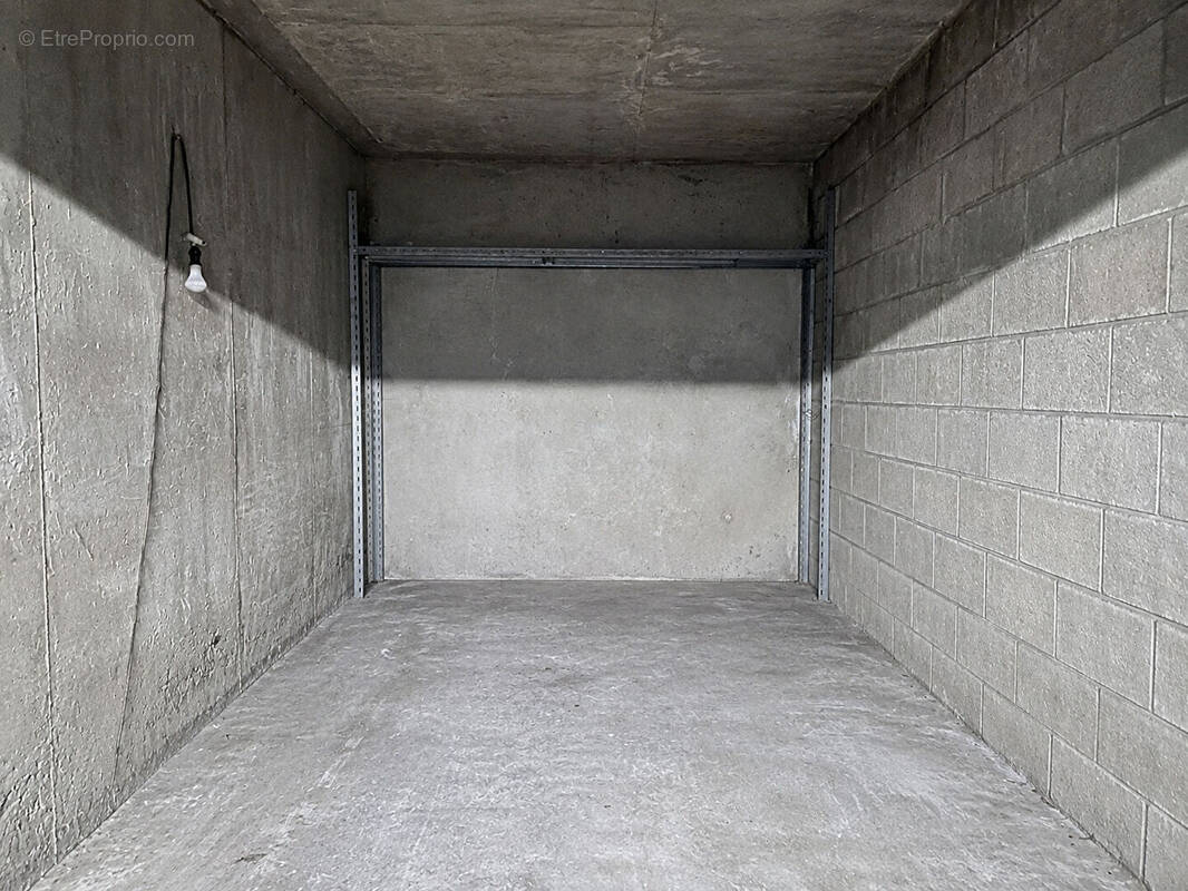 Parking à PARIS-19E