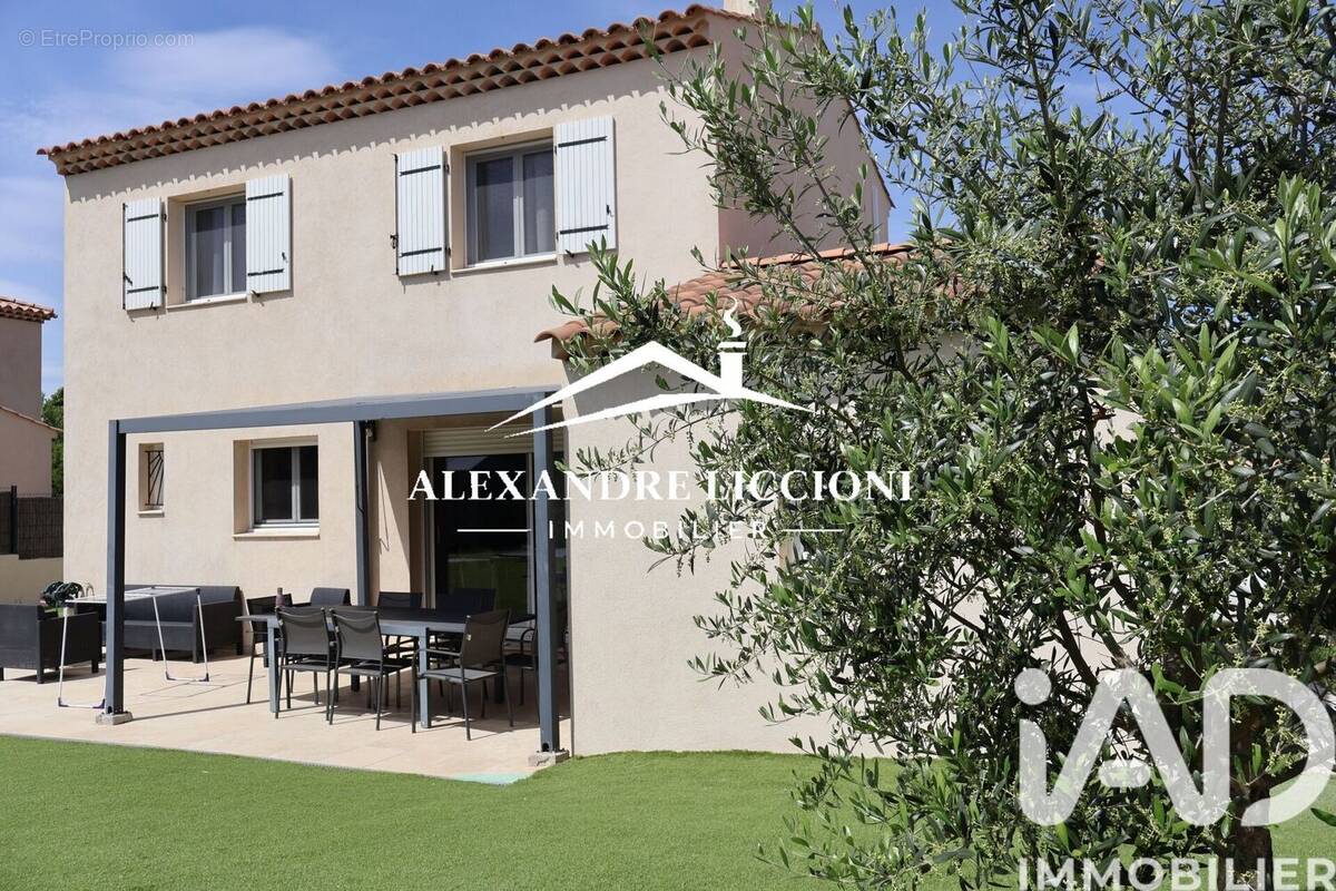 Photo 1 - Maison à PEYNIER