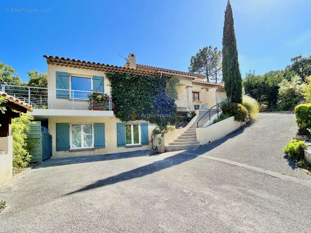 Maison à LES ISSAMBRES