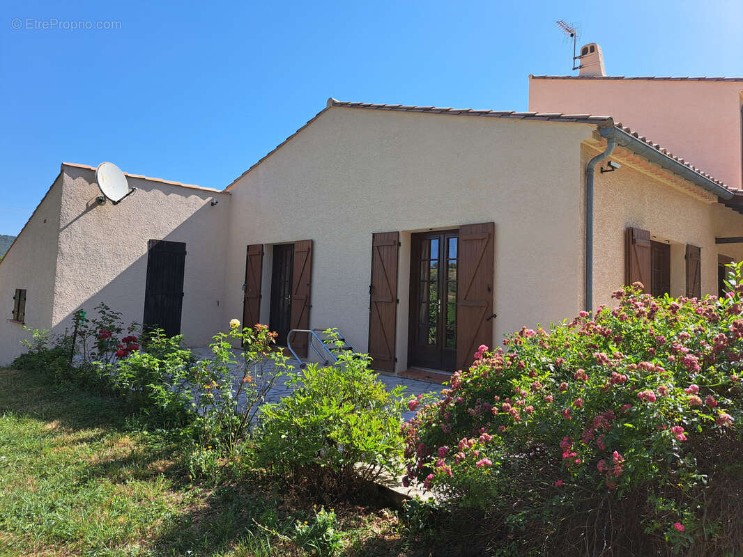 Grande maison sur un terrain de 15 780m2 avec une piscine et un garage de 52m2 - photo 27