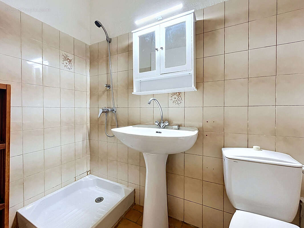 Appartement à EGUILLES