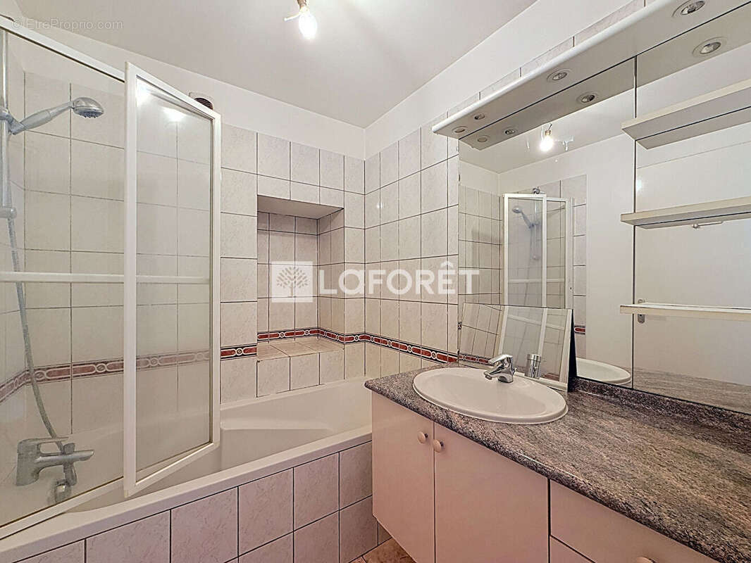 Immeuble Neufchateau 8 pièce(s) 180.19 m2 - photo 7