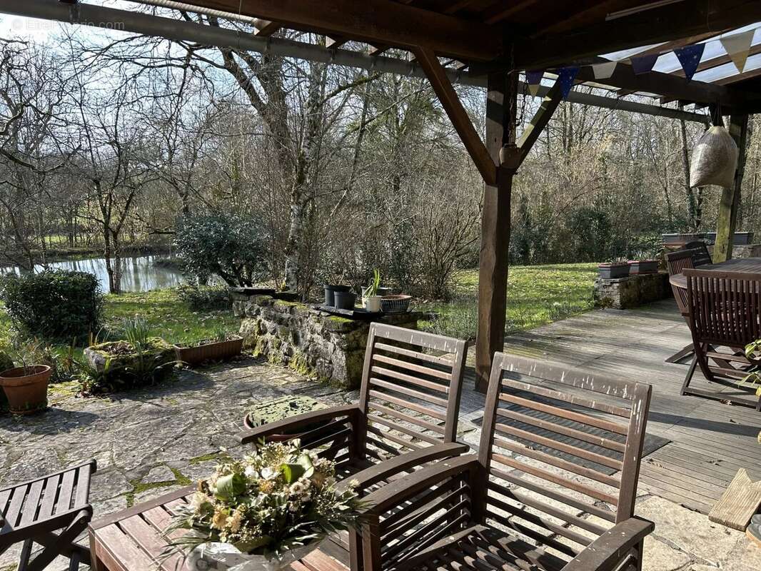 Deux maisons avec étang et piscine - photo 16