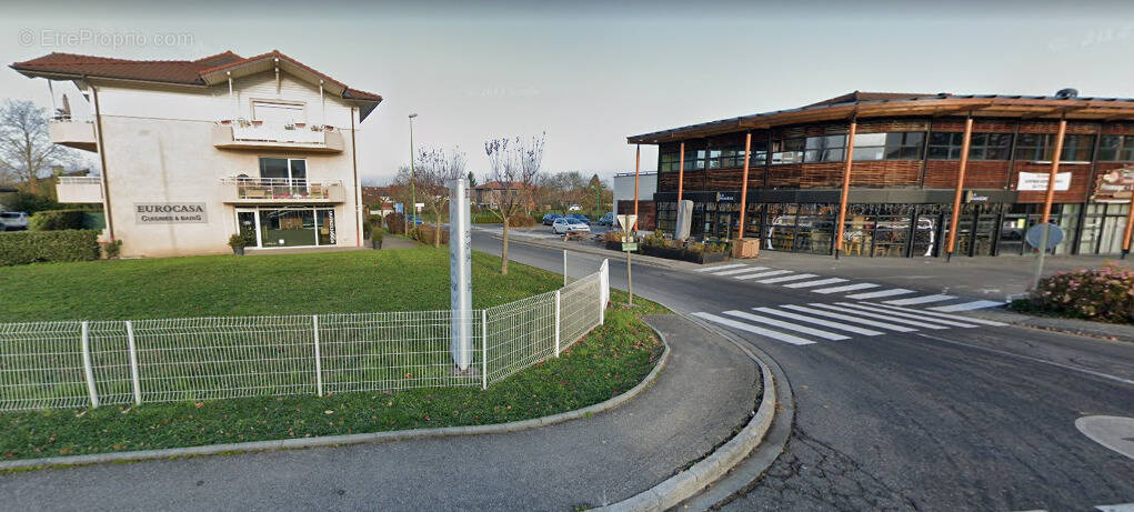 Commerce à DOUVAINE