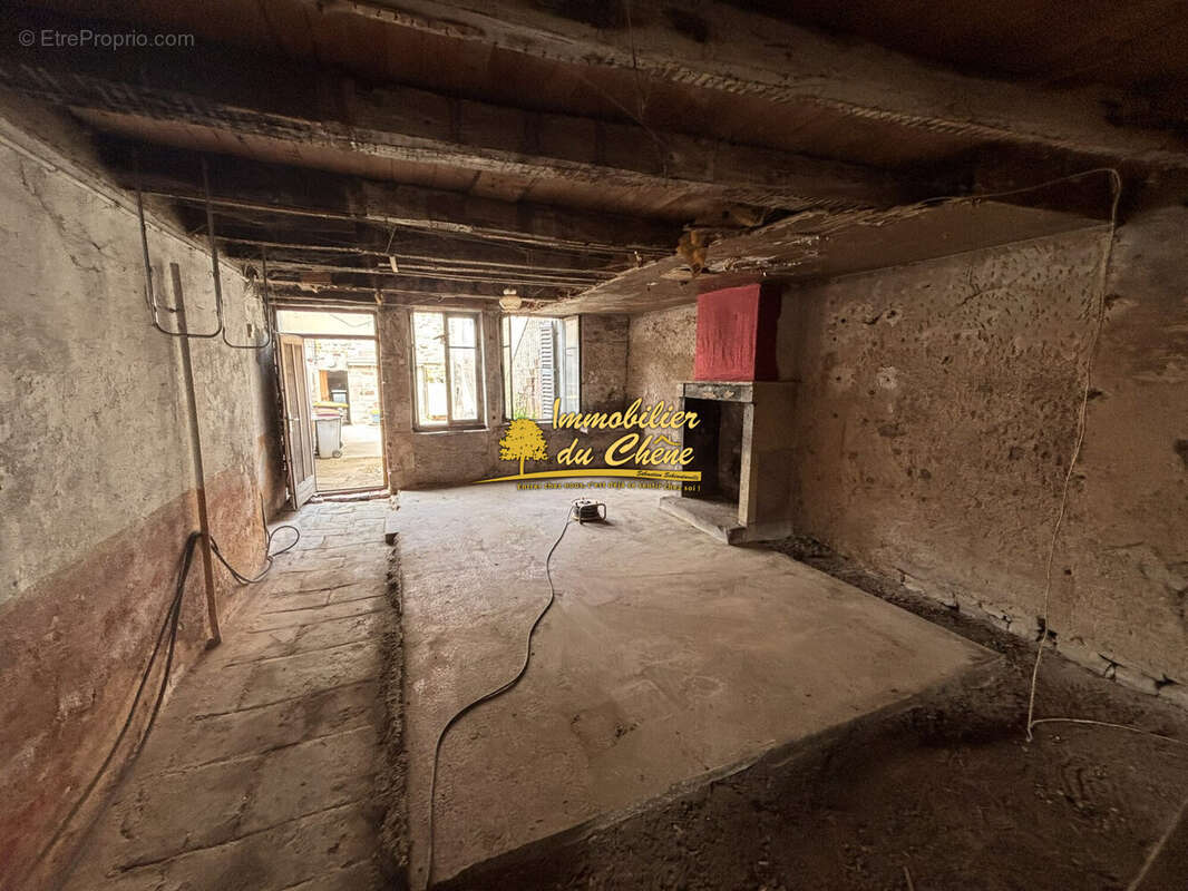 Appartement 215 m² à Luxeuil-Les-Bains  - photo 5