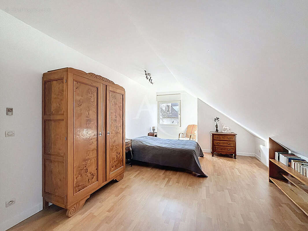 Maison située à Nanteuil les Meaux - vivable de plain pied - 5 chambres - jardin de 1330 m2 et sous-sol total - photo 13