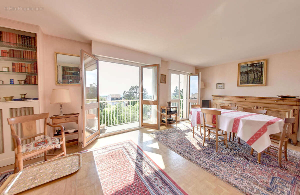 Appartement à NOGENT-SUR-MARNE